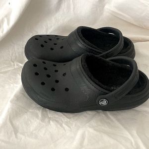 Crocs M 5 , W 7 Black Fur Lined Cozy!
